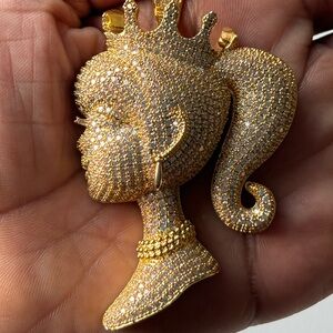 Gold fashion Pedant.